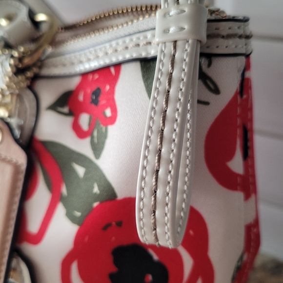 NWT Coach Poppy Print Satin Bag - Picture 8 of 9